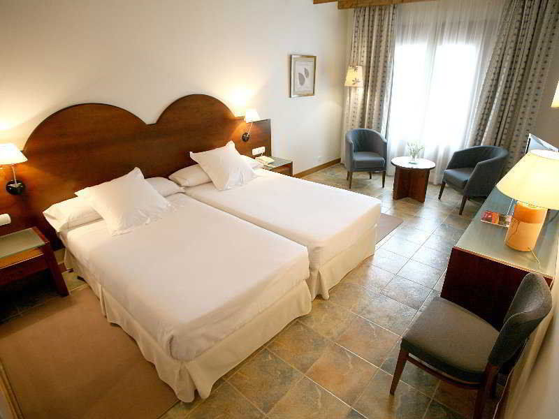 Hotel Ciudad De Cenicero Zewnętrze zdjęcie